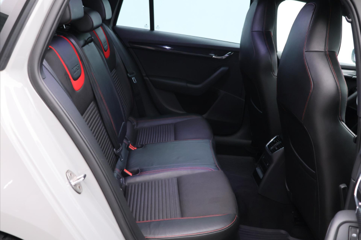 Škoda Octavia 2,0 TDI 135kW DSG RS CZ Maxton