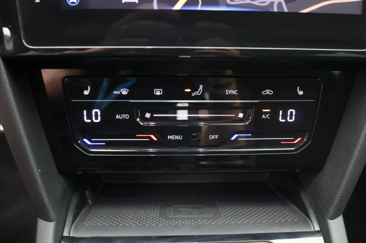Volkswagen Passat 2,0 TDI 147kW DSG Alltrack CZ