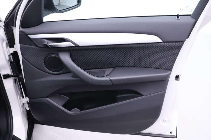 BMW X1 2,0 20i 131kW Aut. xDrive CZ