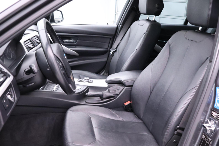 BMW Řada 3 2,0 320d 120kW Aut. Xenon Kůže