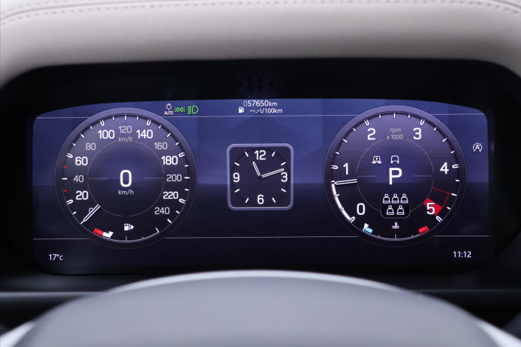 Land Rover Defender 2,0 D240 177kW Aut. AWD Tažné