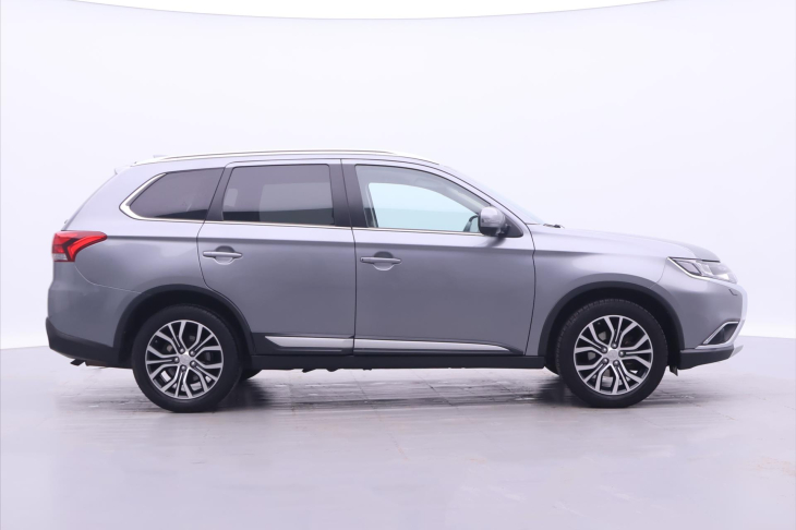 Mitsubishi Outlander 2,0 Mivec Intense CVT 4WD