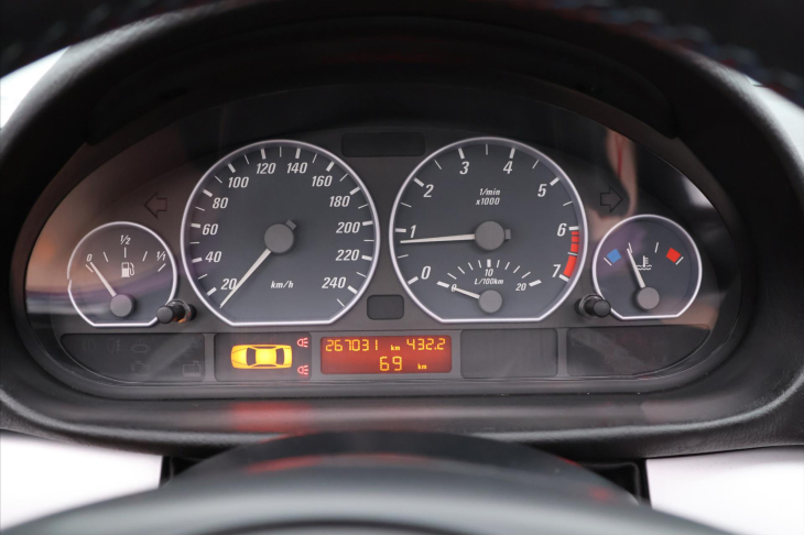 BMW Řada 3 3.0 330i 170kW Mpaket BiXenon