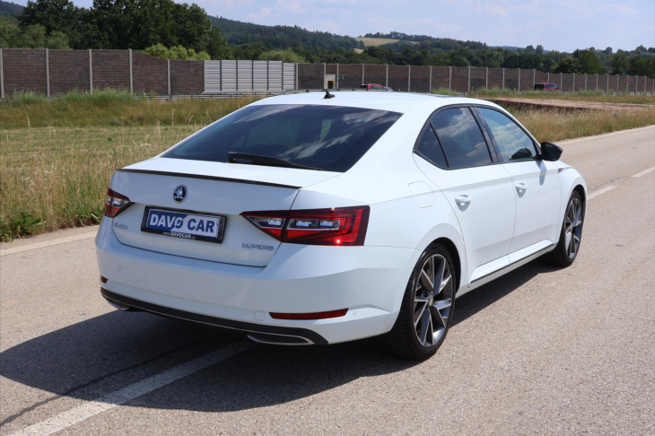 Škoda Superb 1,8 TSI DSG CZ Sportline DCC