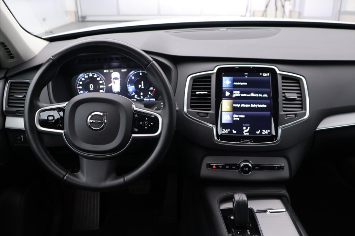 Volvo XC90 2,0 B5 173 kW AWD 7 Míst DPH CZ