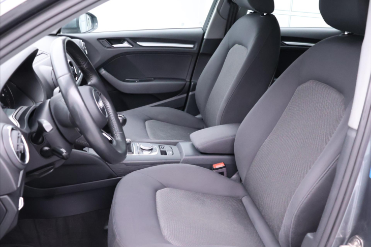 Audi A3 1,0 TFSI Aut.klima Navi Xenon