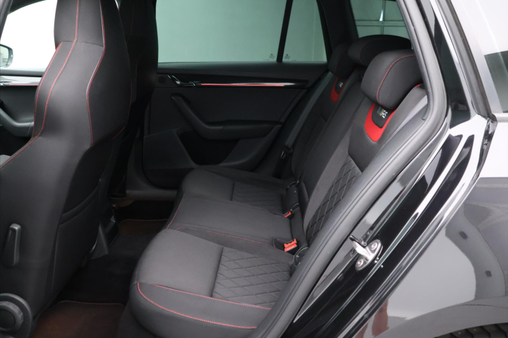 Škoda Octavia 2,0 TDI 135kW CZ Challenge DSG