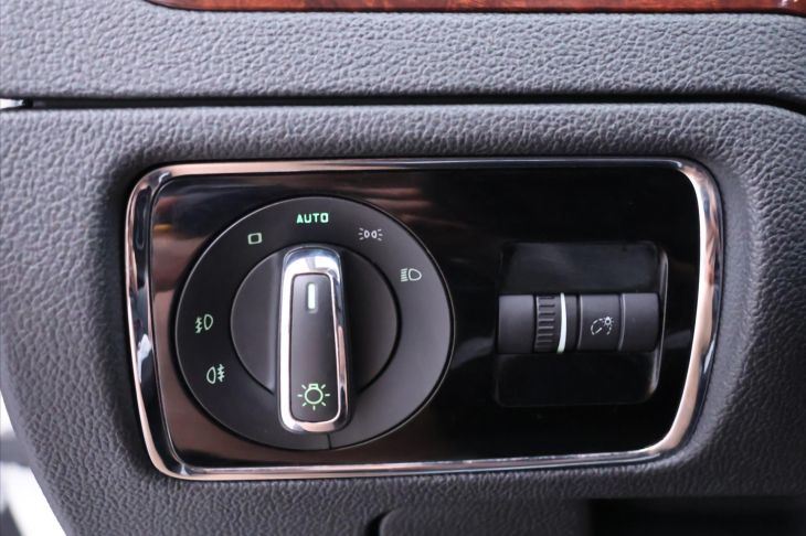 Škoda Superb 2,0 TDI 125kW DSG Elegance
