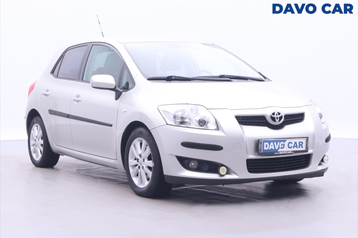Toyota Auris 2,0 D-4D 93kW Xenon Tažné