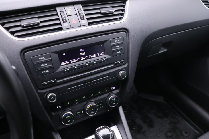 Škoda Octavia 1,4 103 kW AUT Elegance CZ