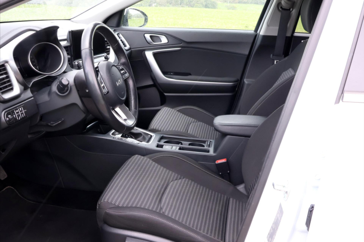 Kia Ceed 1,5 T-GDI 117kW DCT TOP DPH CZ