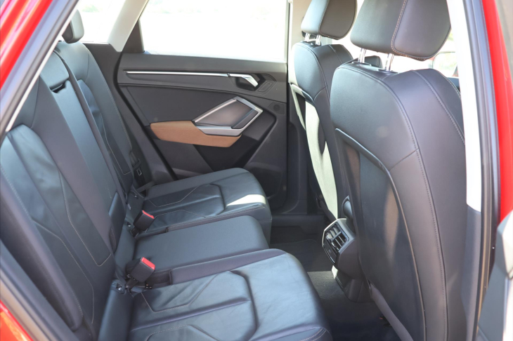 Audi Q3 2,0 TDI 110kW Advanced CZ DPH