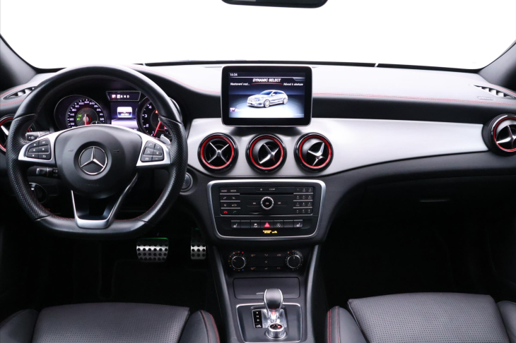 Mercedes-Benz CLA 2,0 45 AMG 280kW 4Matic H&K