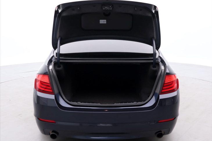 BMW Řada 5 3,0 535i 225kW Aut.klima Kůže