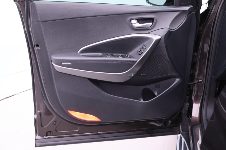 Hyundai Santa Fe 2,2 CRDI 147 kW AUT 4x4 CZ