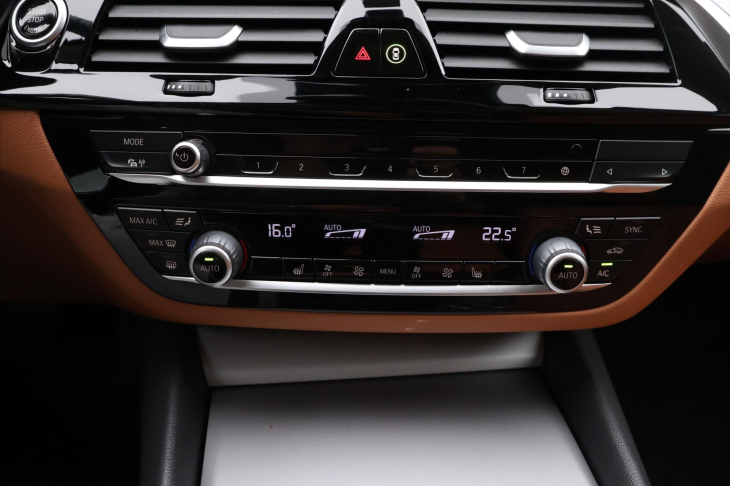 BMW Řada 5 2.0 D 140kW xDrive AT CZ