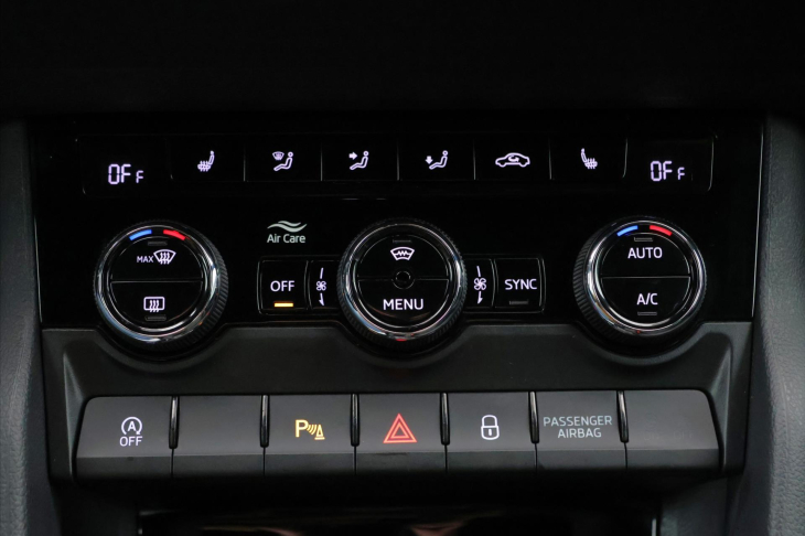 Škoda Karoq 2,0 TSI DSG 4x4 Sportline DPH