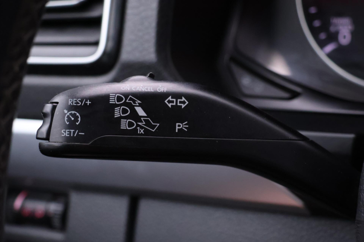 Volkswagen Amarok 3,0 TDI V6 Highline DPH Navi