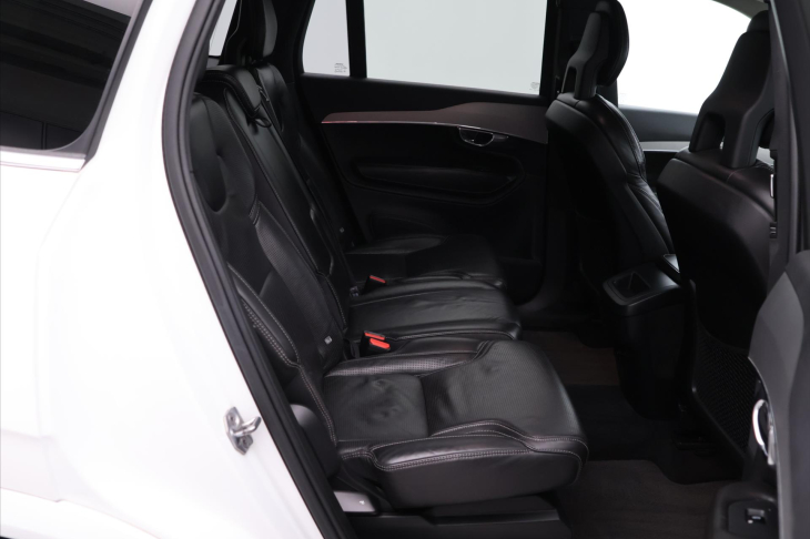 Volvo XC90 2,0 D 165 kW Inscription CZ