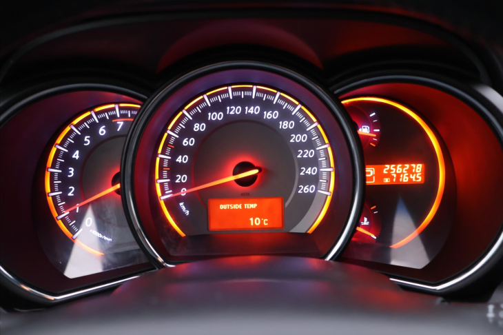 Nissan Murano 3,5 V6 188kW Aut. CZ Serv.kn.