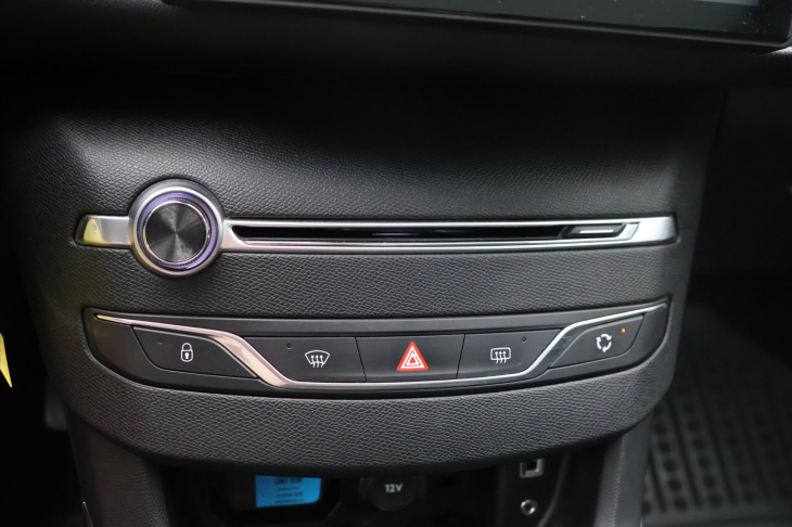 Peugeot 308 1,2 PT 96kW Allure LED Pano