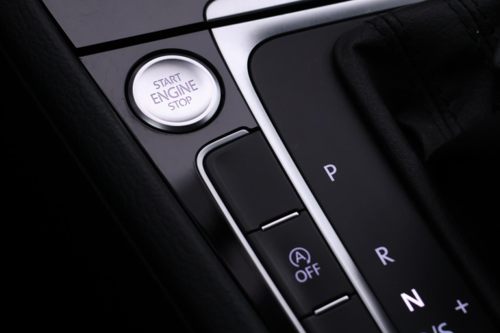 Volkswagen Golf 1,5 TGI 96kW Highline DSG CZ DPH