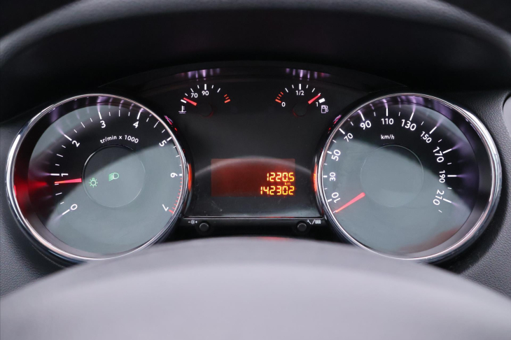 Peugeot 5008 1,6 i 88kW Panorama Aut.klima