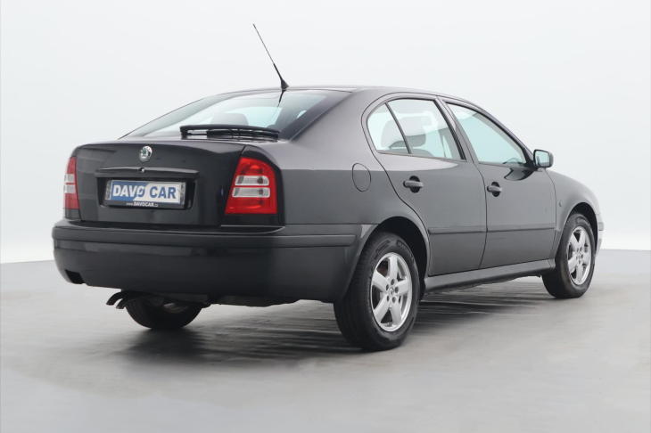 Škoda Octavia 1,6 MPI 75kW Tour Klima 2.Maj