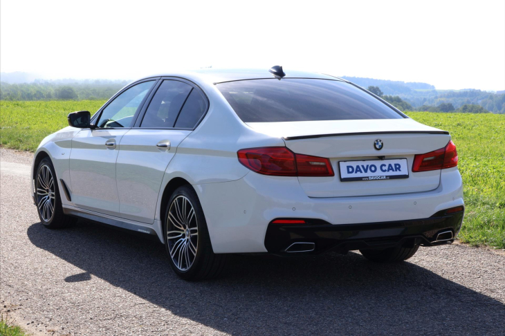 BMW Řada 5 3,0 530d 195kW xDrive CZ