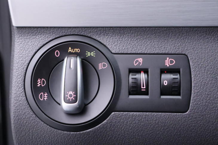 Volkswagen Touran 1,2 TSI Cup 7-Míst Serv.kniha