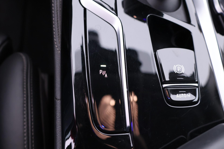 BMW Řada 5 3,0 530d xDrive 210kW Aut.