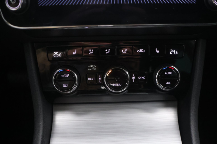 Škoda Superb 2.0 TDI 110kW DSG LED 1Maj DPH