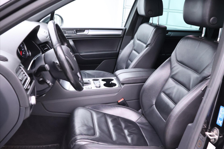 Volkswagen Touareg 3,0 TDI 193kW DSG R-line 4M