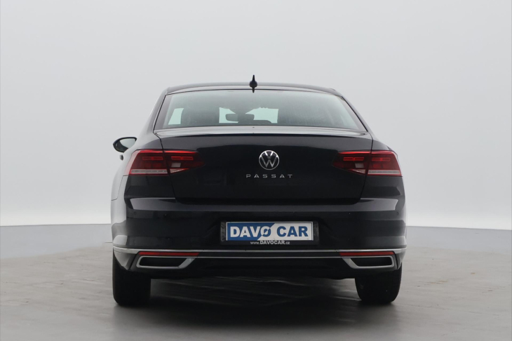 Volkswagen Passat 2,0 TDI Elegance Aut.Klima CZ
