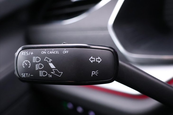 Škoda Octavia 2,0 TDI DSG Matrix Virtual DPH