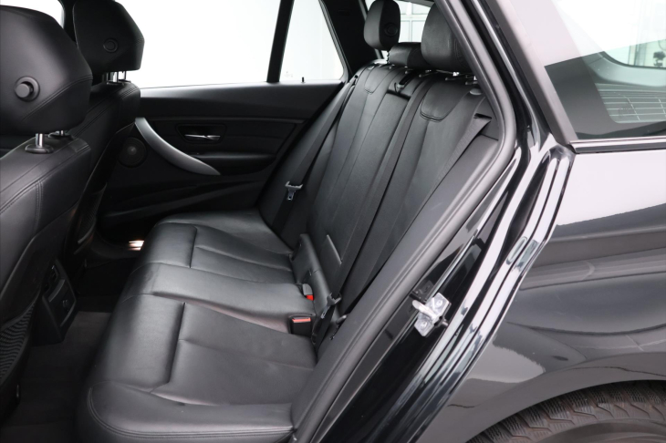 BMW Řada 3 3,0 330d xDrive 190kW M-paket