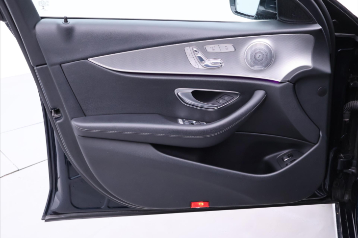 Mercedes-Benz Třídy E 3,0 350d 190kW LED Virtuál