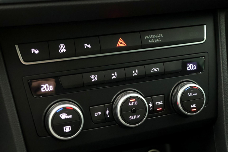 Seat Ateca 2,0 TDI Style LED Virtual DPH