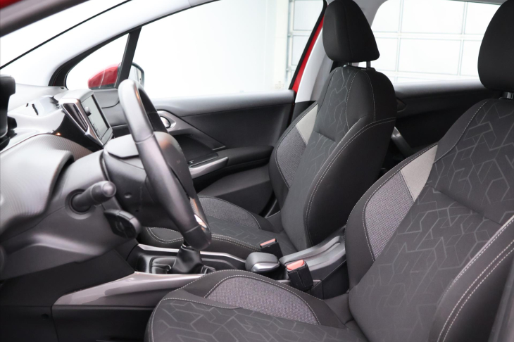 Peugeot 2008 1,2 PureTech 60kW CZ Active