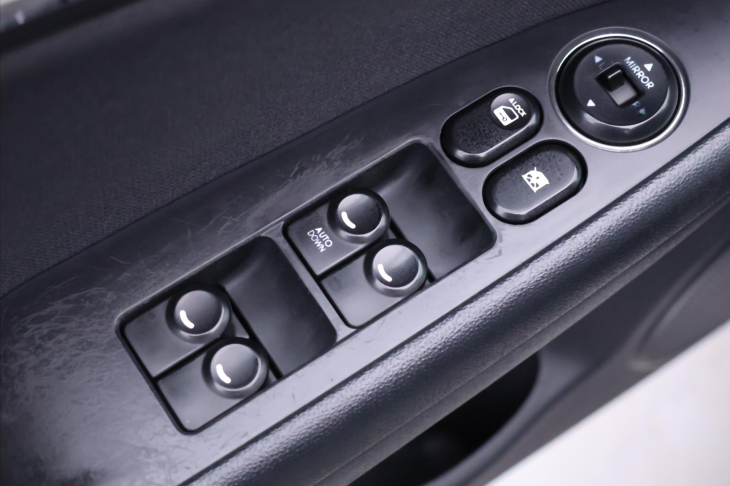 Hyundai i30 1,6 i 92kW CZ Klima STK 10/27