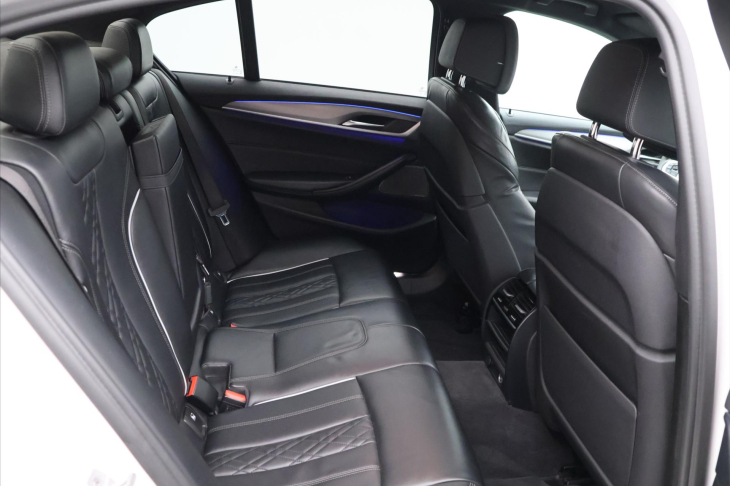 BMW Řada 5 3,0 530d 195kW xDrive CZ