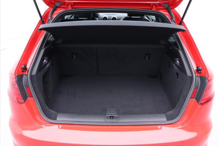 Audi A3 2,0 TDI 110kW Quattro CZ