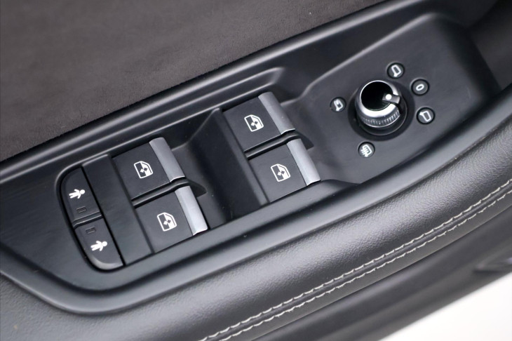 Audi A4 3,0 TDI 200kW quattro Navi