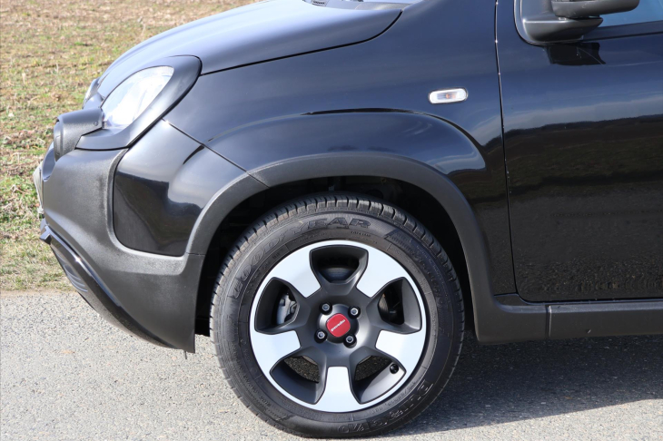 Fiat Panda 1,0 i Hybrid Cross Klima DPH