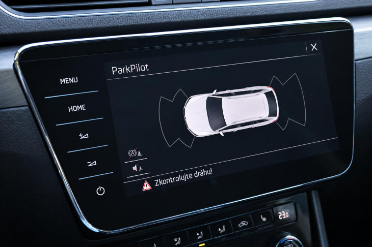 Škoda Superb 2,0 TDI DSG 110kW Style Navi