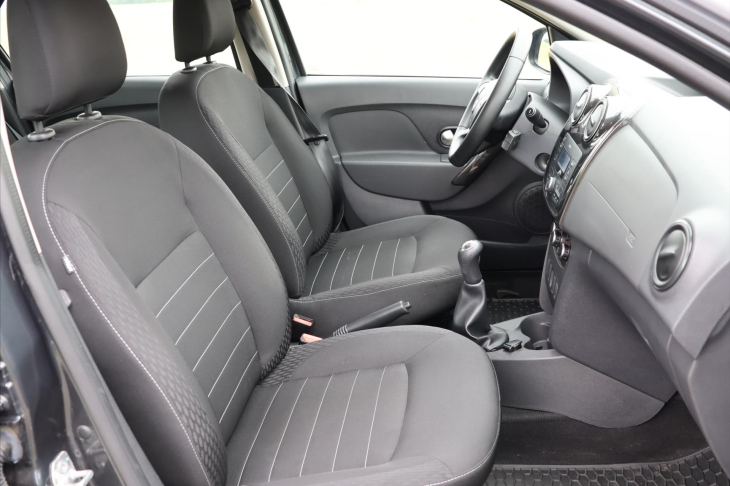 Dacia Logan 1,0 SCe Klimatizace CZ