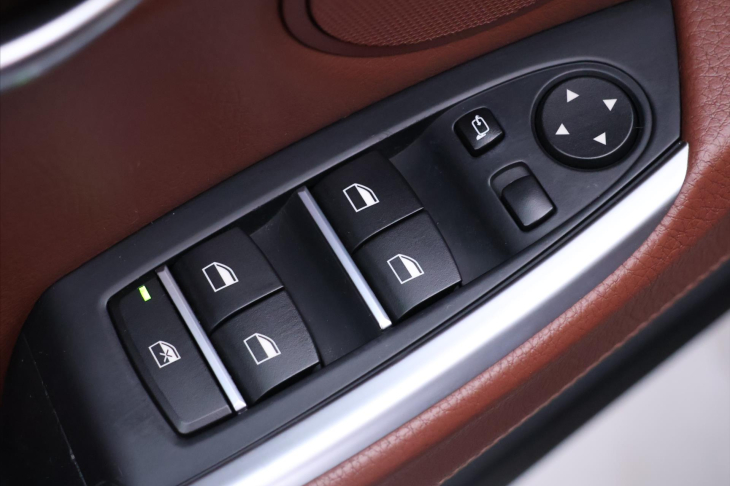 BMW Řada 5 3,0 530D 180kW xDrive Aut. GT