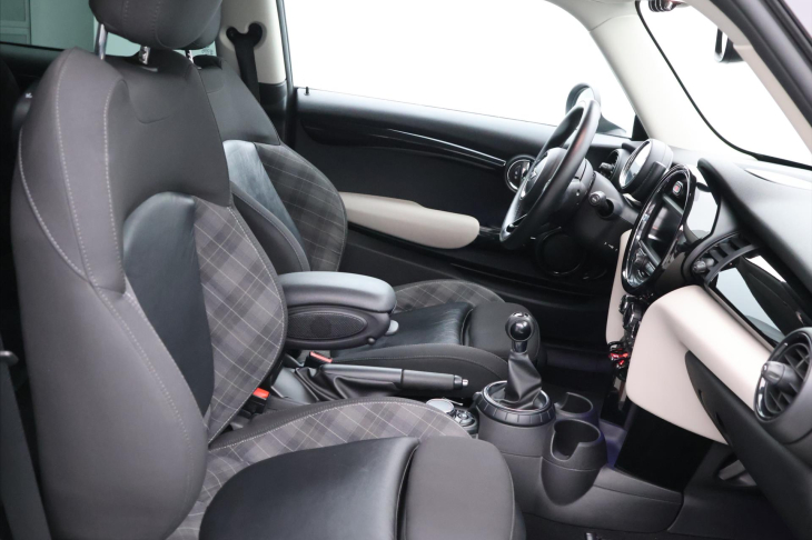 Mini Cooper 1,5 TURBO CZ ORIG ALU AUT KLIMA