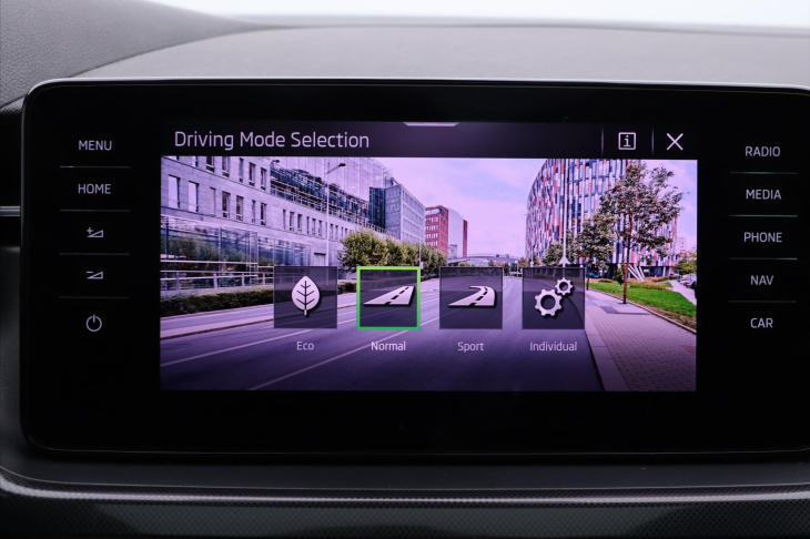 Škoda Kamiq 1,0 TSI DSG Style Sport Virtual