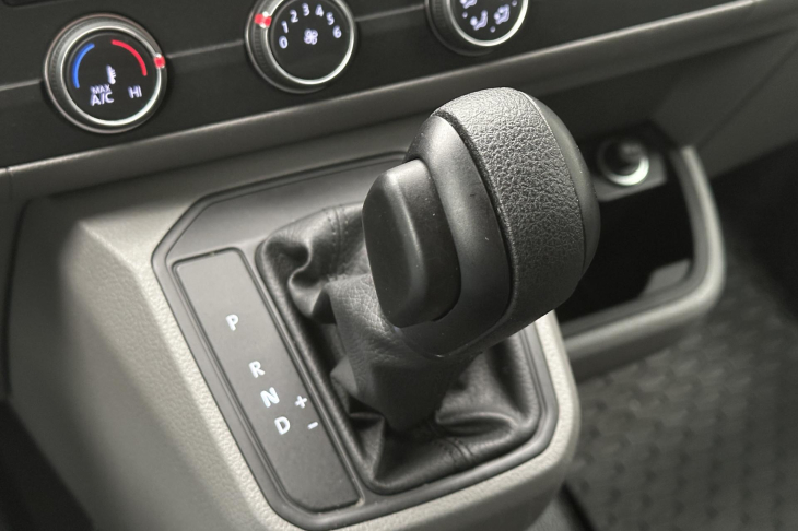 Volkswagen Transporter 2,0 TDI 110 kW DSG 6-Míst DPH